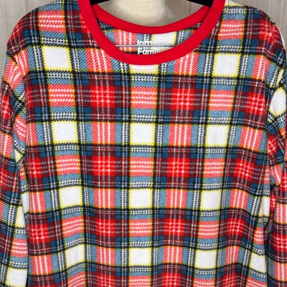 Men's Classic Plaid Pajama Set - Red, White, and Black - Picture 3 of 4